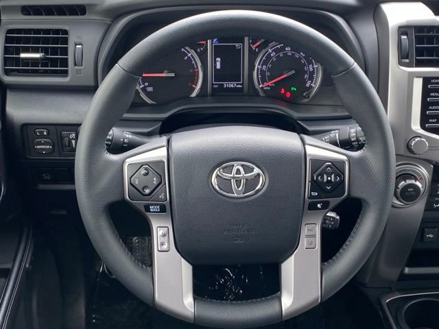 Used 2022 Toyota 4Runner Limited AWD/4WD image 13