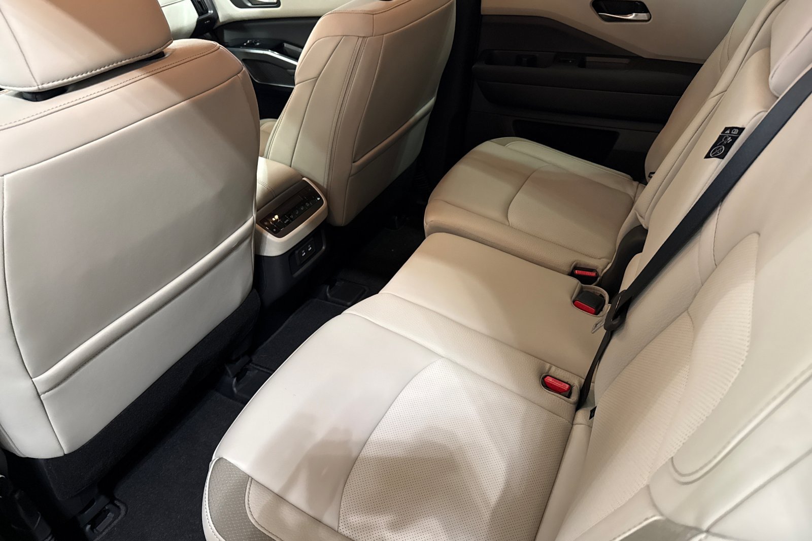 New 2026 Nissan Pathfinder SL AWD/4WD image 14