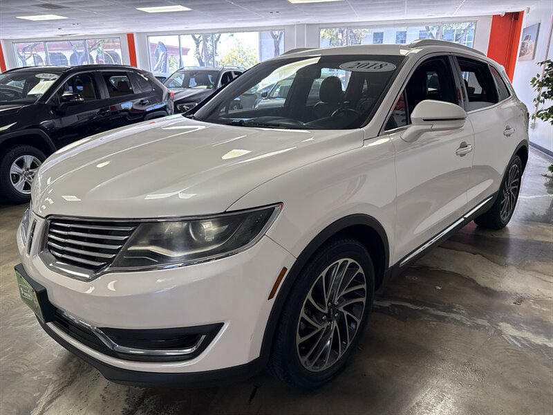 Used 2018 Lincoln MKX Select w/ Select Plus Package FWD image 3
