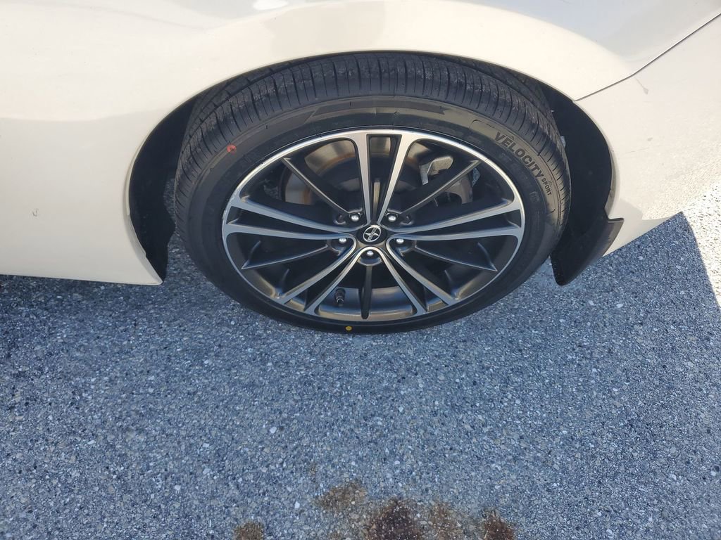 Used 2013 Scion FR-S image 19