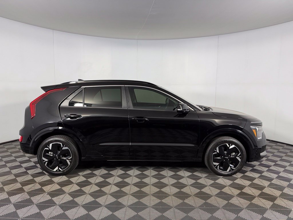 Used 2023 Kia Niro Wind FWD image 5