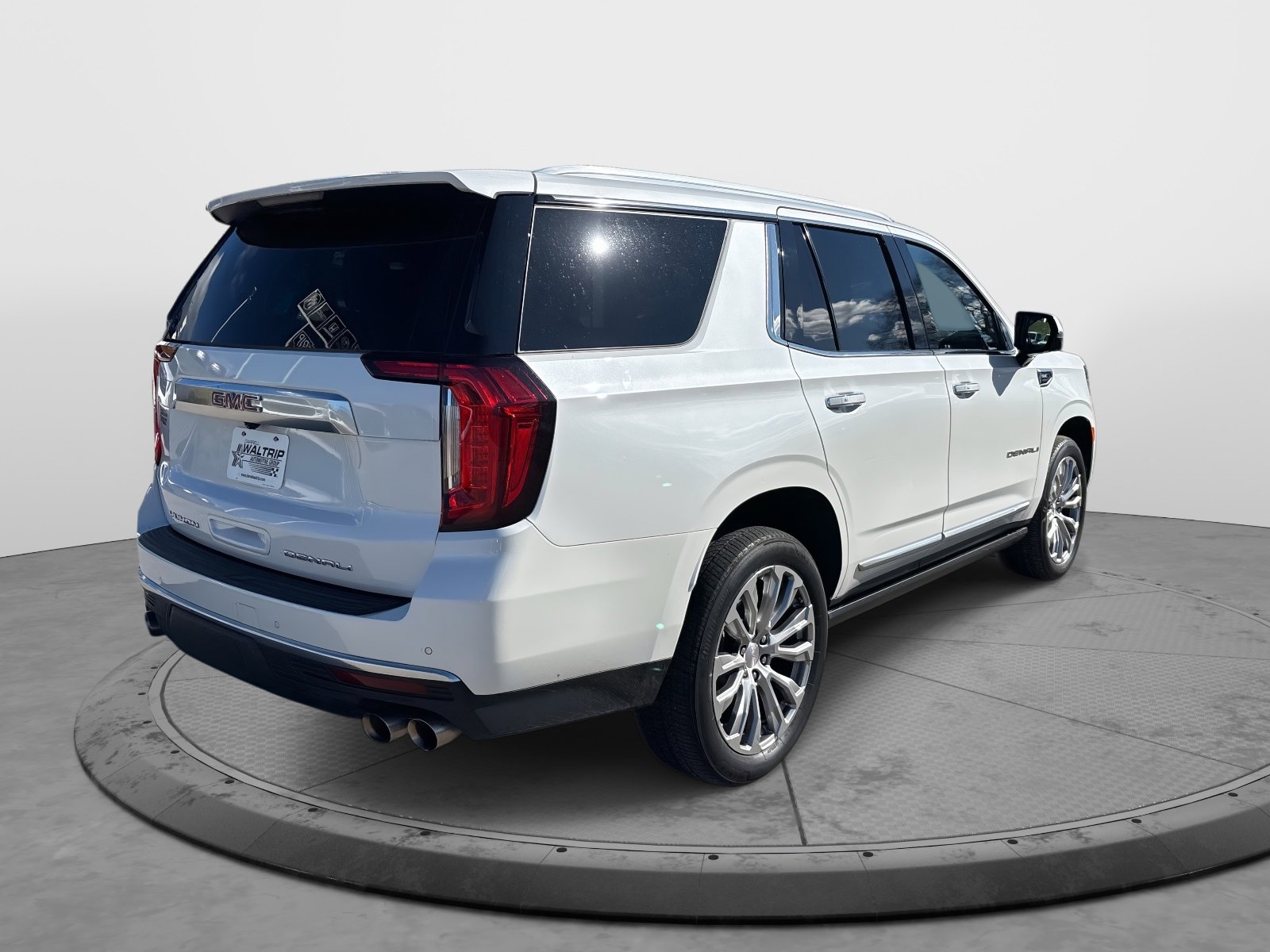 Certified 2022 GMC Yukon Denali image 8