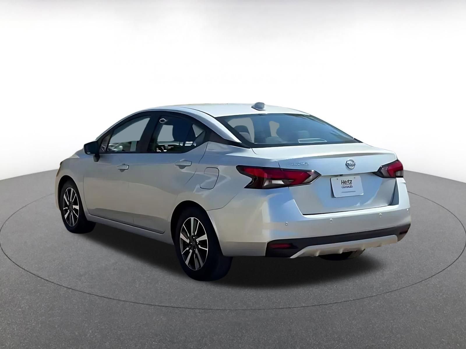 Used 2025 Nissan Versa SV FWD image 11