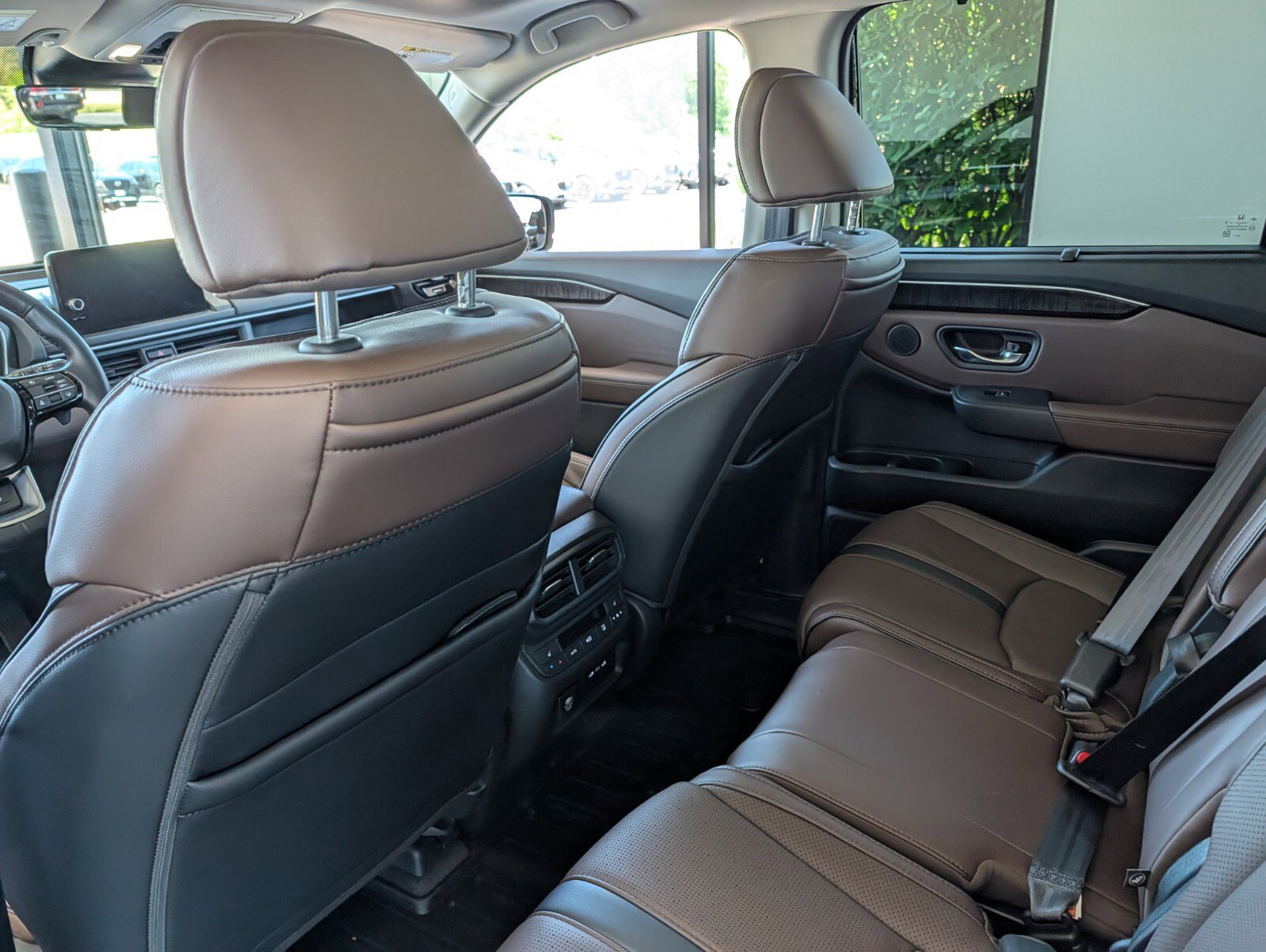Used 2024 Honda Pilot Elite image 14