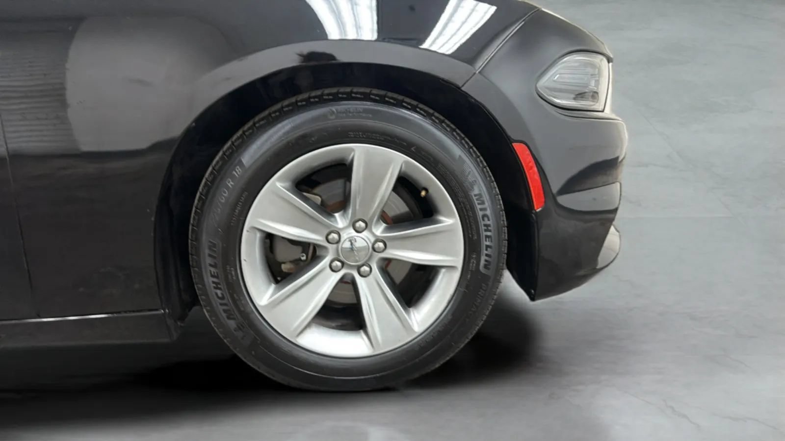 Used 2016 Dodge Charger SXT RWD image 25