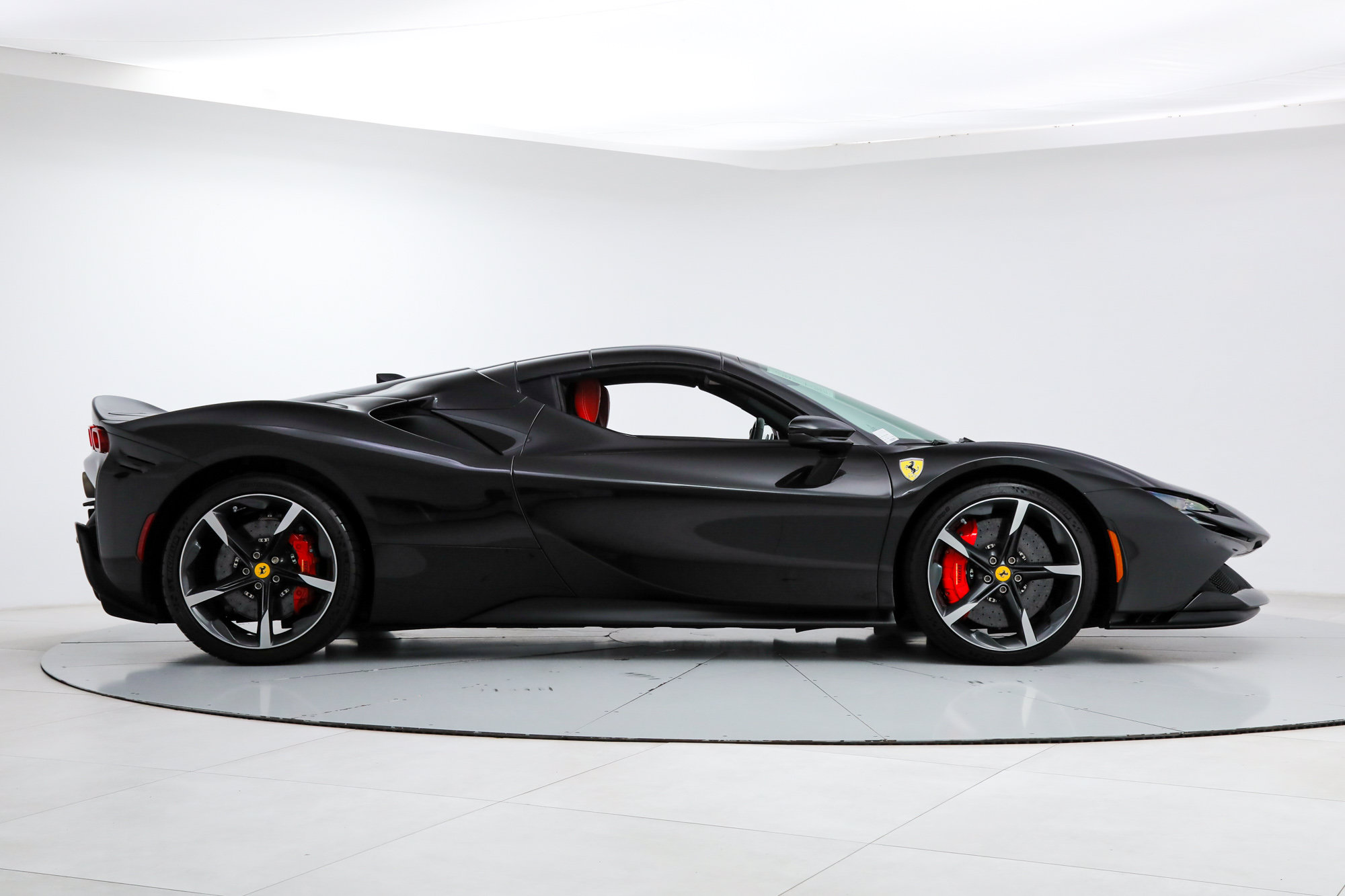 Certified 2022 Ferrari SF90 Spider AWD/4WD image 12