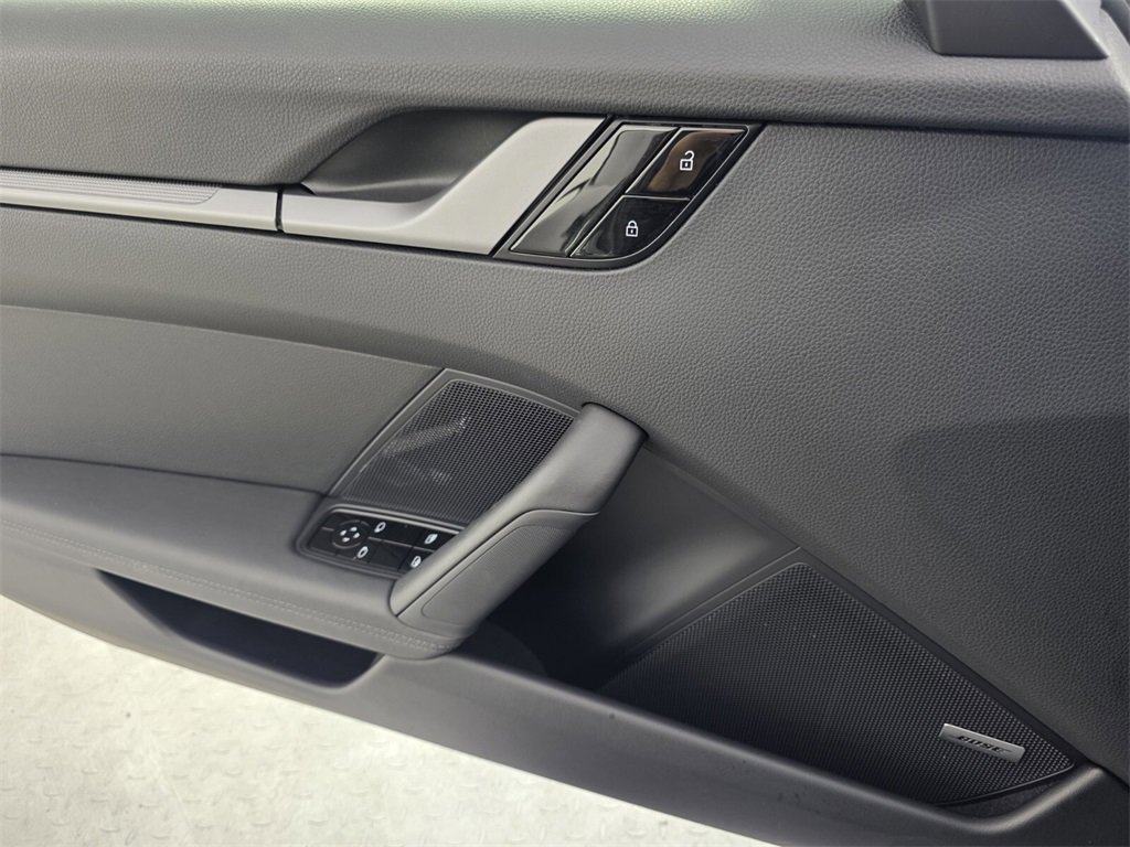 Used 2020 Porsche 911 Carrera image 28