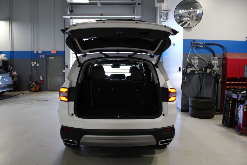 Used 2024 Honda Pilot Elite image 50