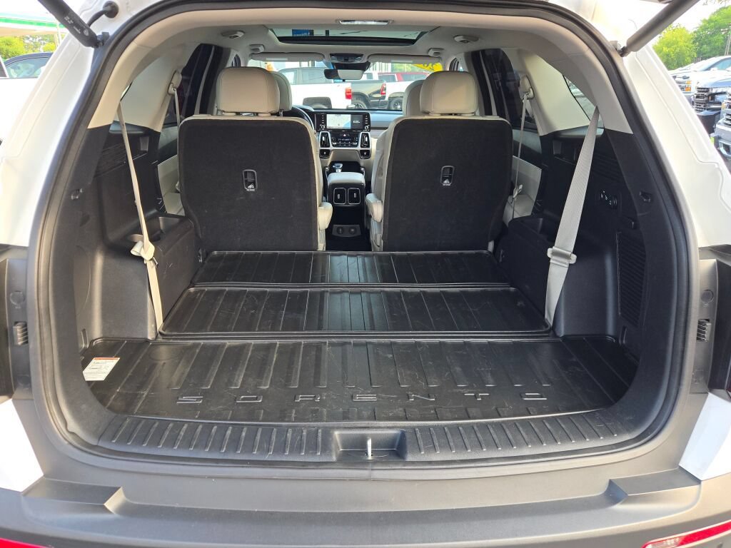 Used 2021 Kia Sorento EX w/ EX AWD X-Line Package image 19