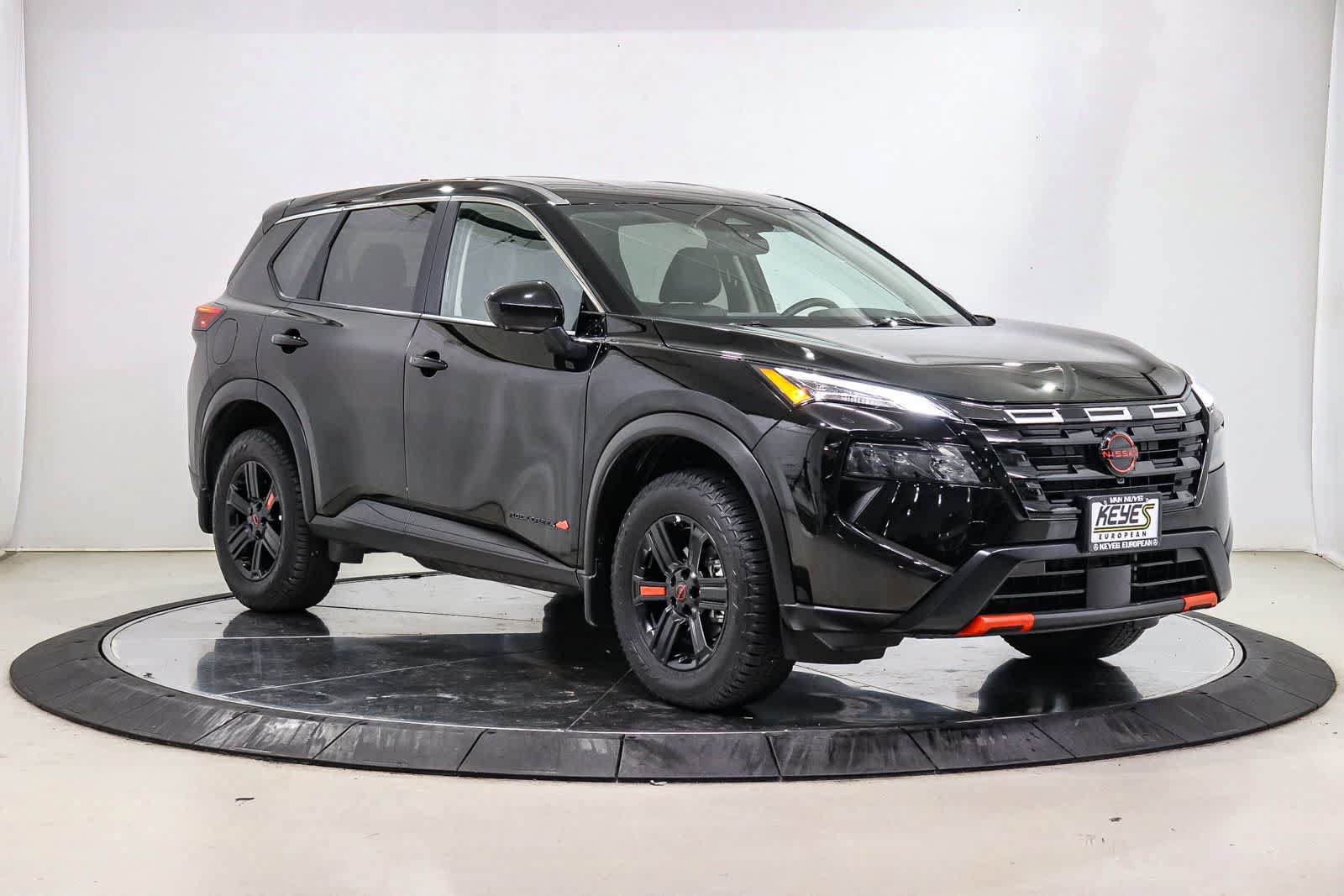 Used 2025 Nissan Rogue SV AWD/4WD image 5