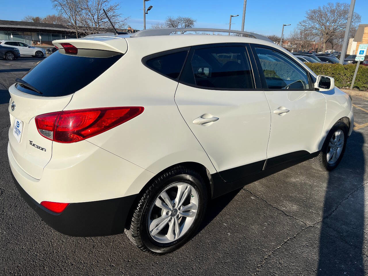 Used 2011 Hyundai Tucson GLS image 13
