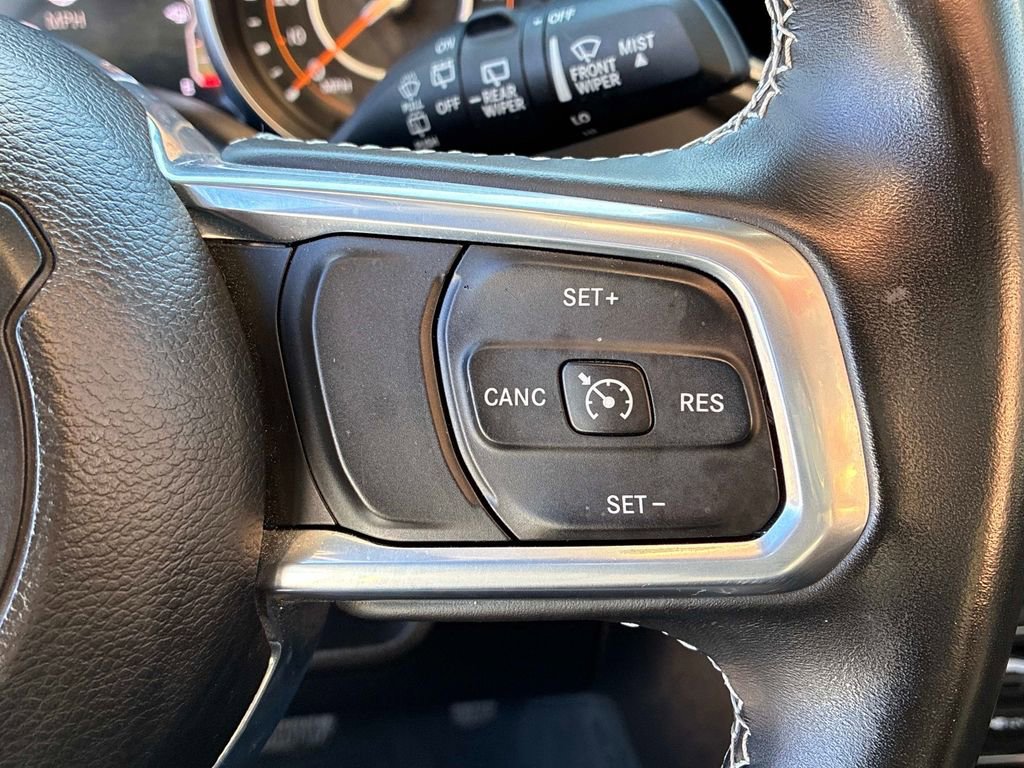 Used 2022 Jeep Wrangler Unlimited Sahara image 25