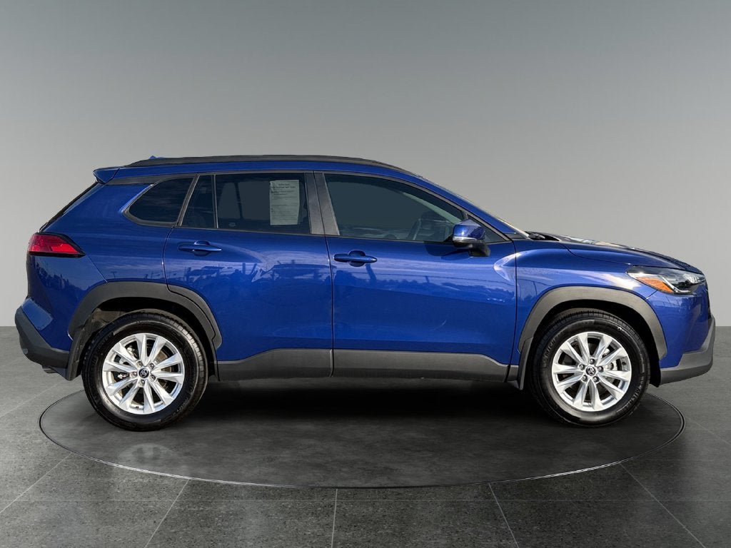 Used 2024 Toyota Corolla Cross LE w/ Moonroof Package AWD/4WD image 10