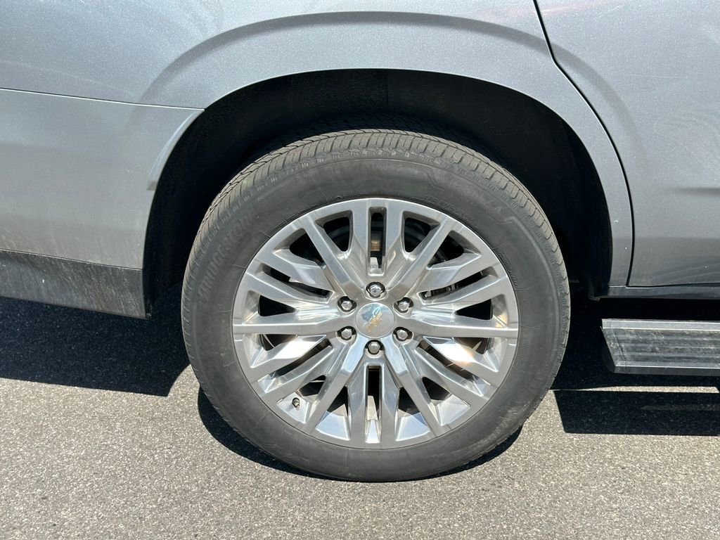 Used 2023 Chevrolet Tahoe Premier w/ Premium Package 2 RWD image 8