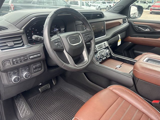 Certified 2023 GMC Yukon Denali Ultimate AWD/4WD image 10