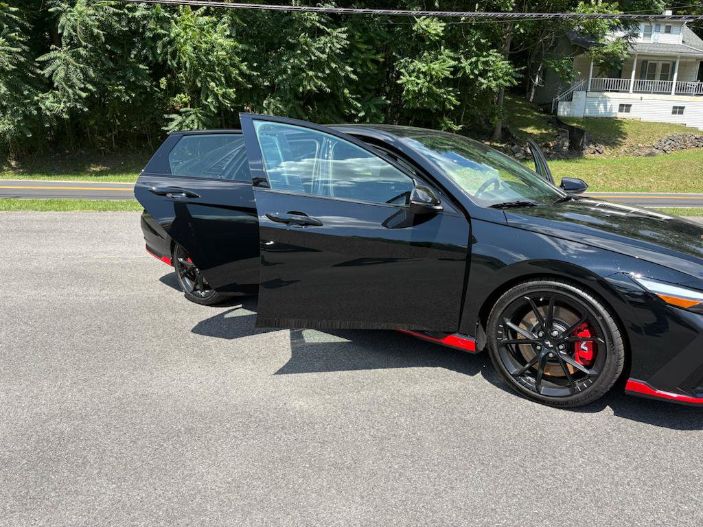 New 2026 Hyundai Elantra N FWD image 17