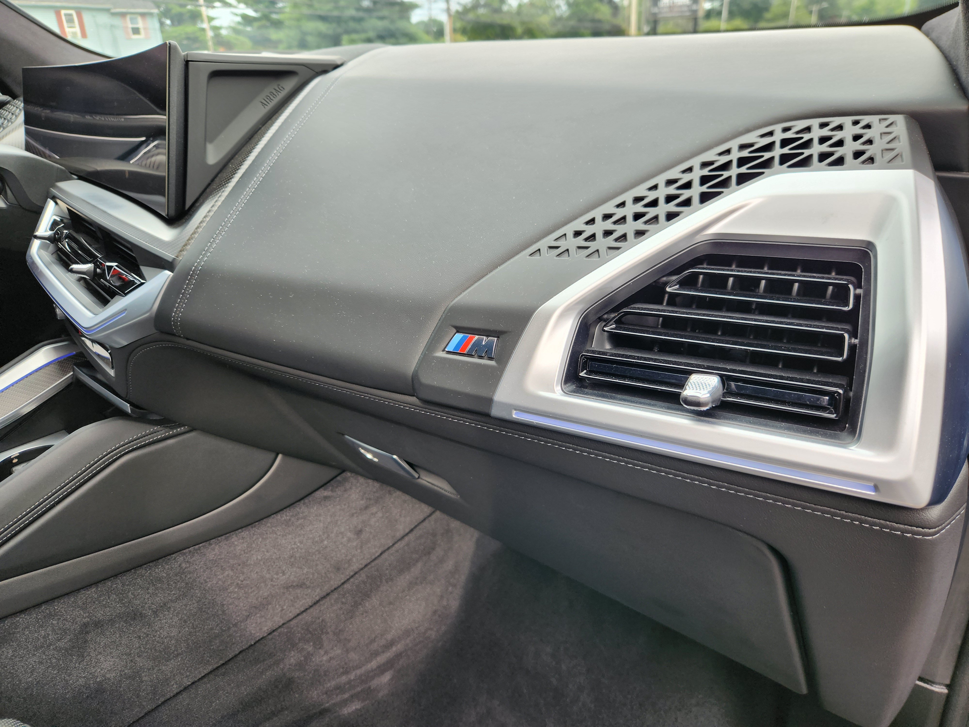 Used 2024 BMW XM AWD/4WD image 32