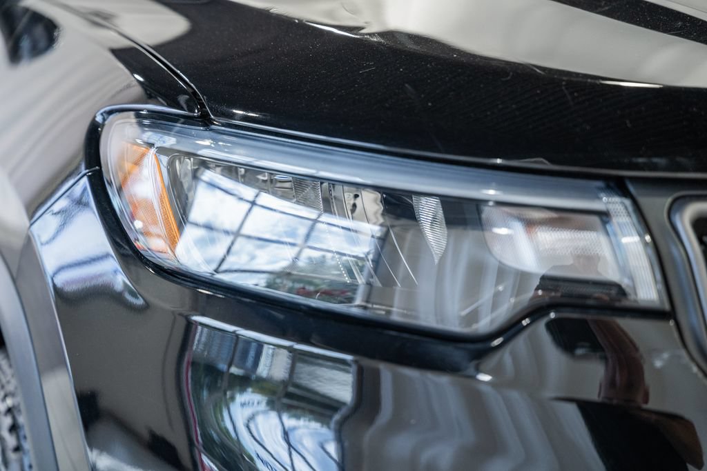 Certified 2025 Jeep Compass Trailhawk AWD/4WD image 9