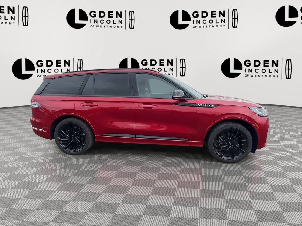 Certified 2025 Lincoln Aviator Reserve w/ Luxury Package RWD image 9
