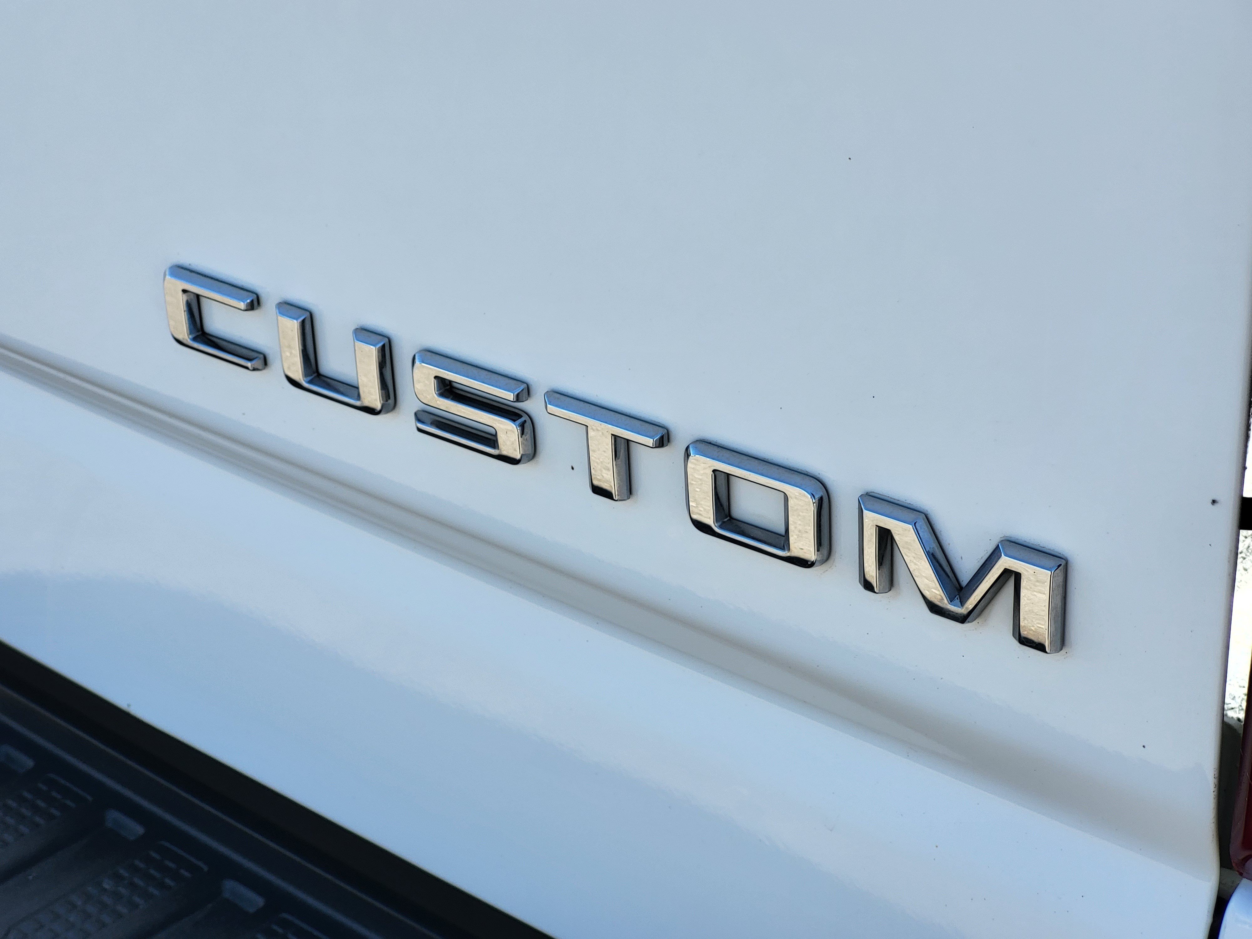 Used 2021 Chevrolet Silverado 2500 Custom w/ Custom Convenience Package AWD/4WD image 9