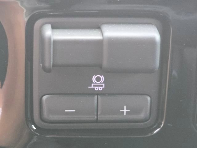 New 2025 Chevrolet Silverado 1500 LT image 9