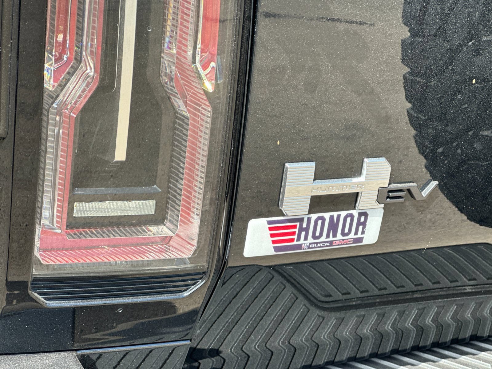 Used 2024 GMC Hummer EV 2X w/ Extreme Off-Road Package AWD/4WD image 28
