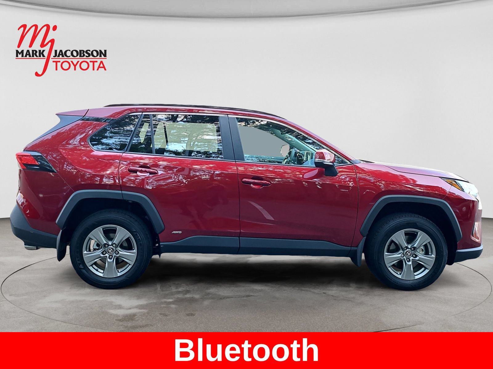 Used 2025 Toyota RAV4 XLE w/ Convenience Package AWD/4WD image 6