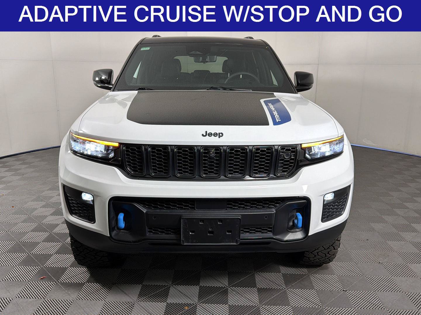 Used 2023 Jeep Grand Cherokee Trailhawk w/ Advanced Protech Group II AWD/4WD image 5