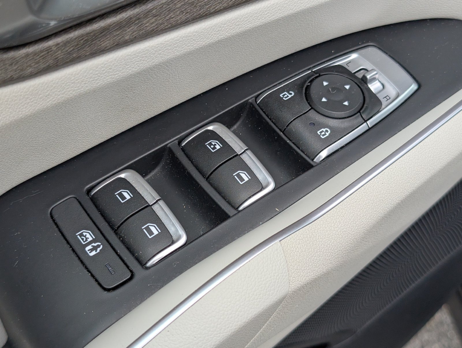 Used 2023 Kia Sorento EX w/ Panoramic Sunroof Package FWD image 22