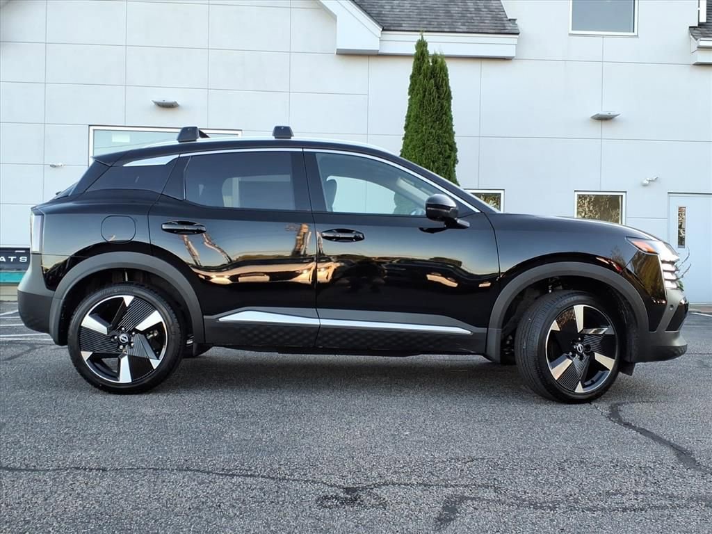 New 2026 Nissan Kicks SR w/ Cold Weather Package image 3