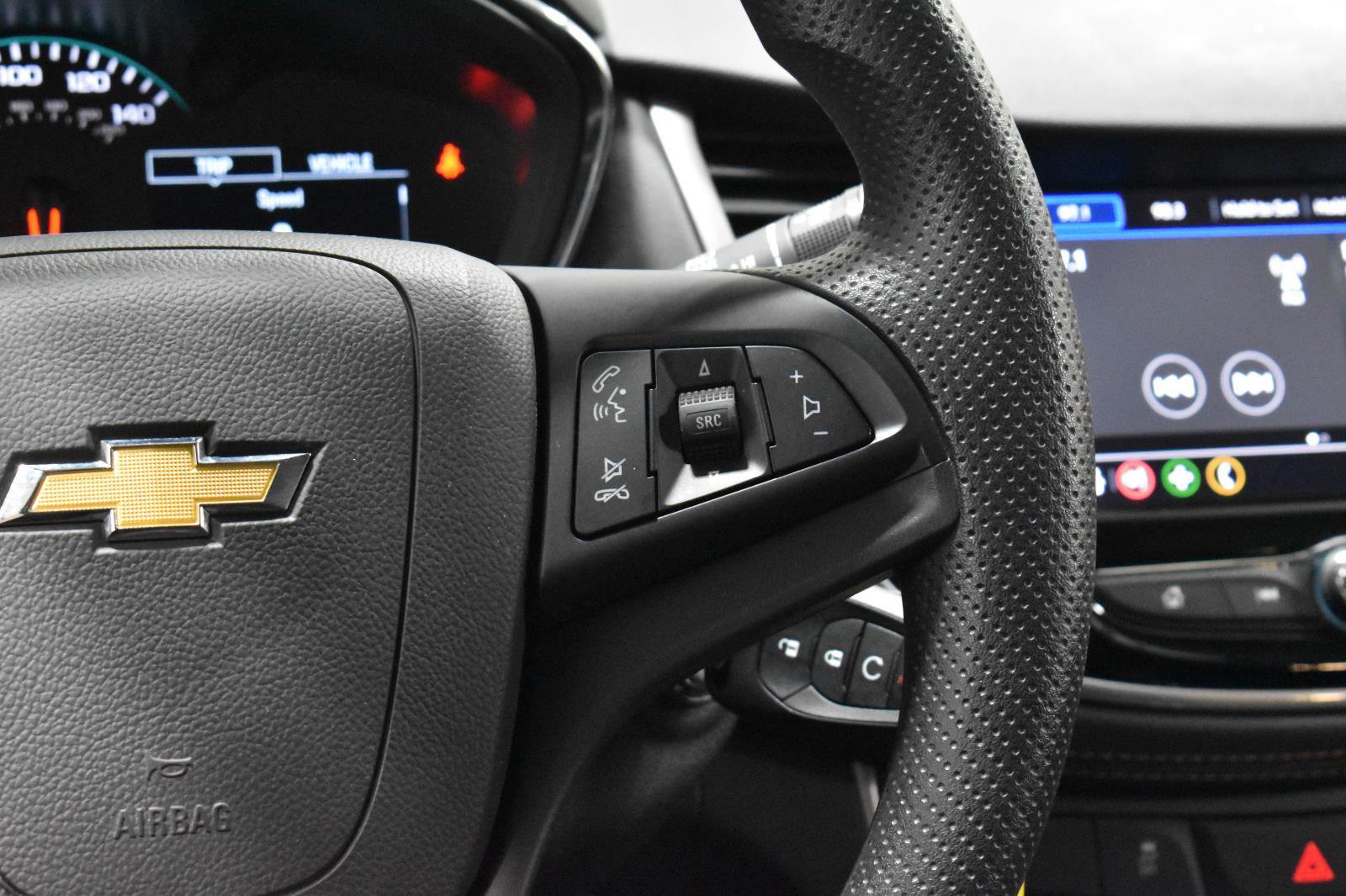 Used 2022 Chevrolet Trax LT image 8