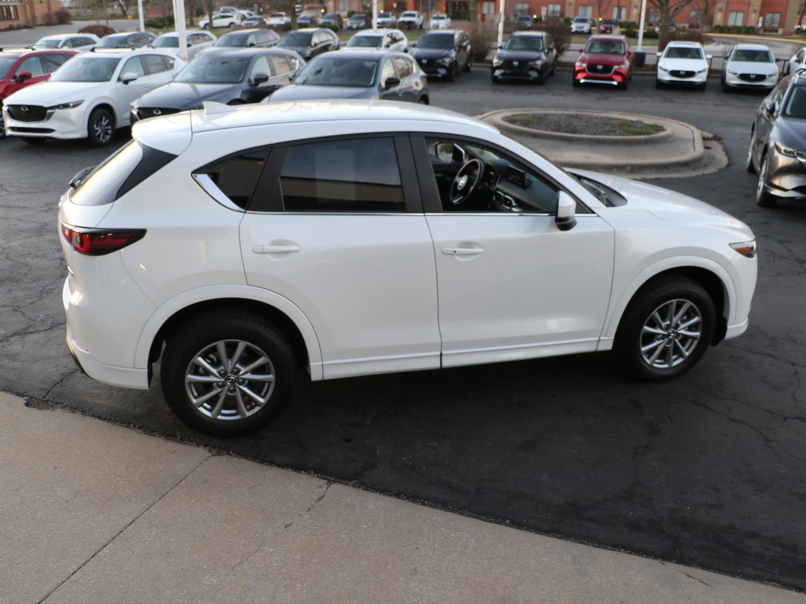 Certified 2025 MAZDA CX-5 AWD 2.5 S w/ Select Package image 5