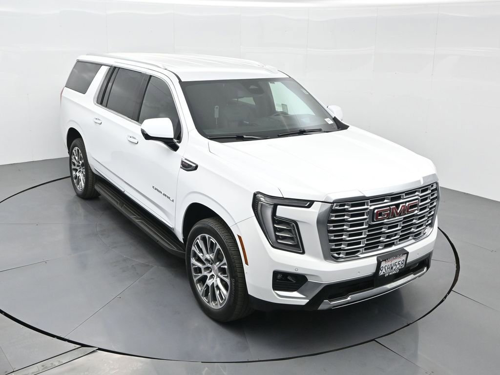 Used 2025 GMC Yukon XL Denali image 54