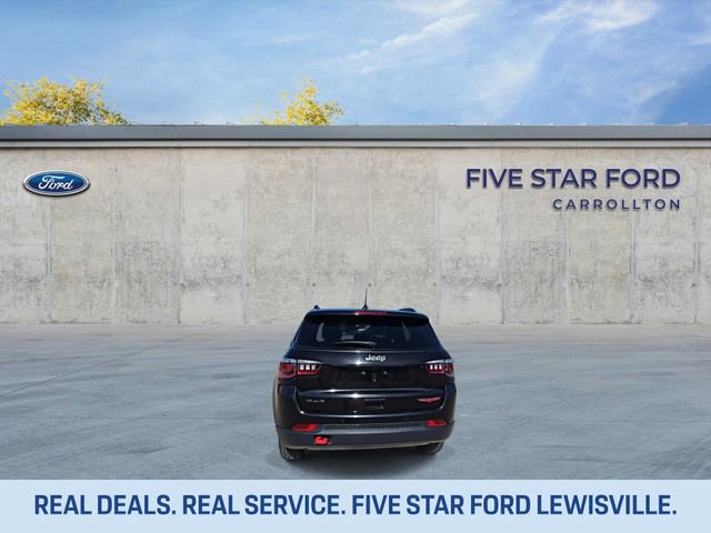 Used 2024 Jeep Compass Trailhawk image 7