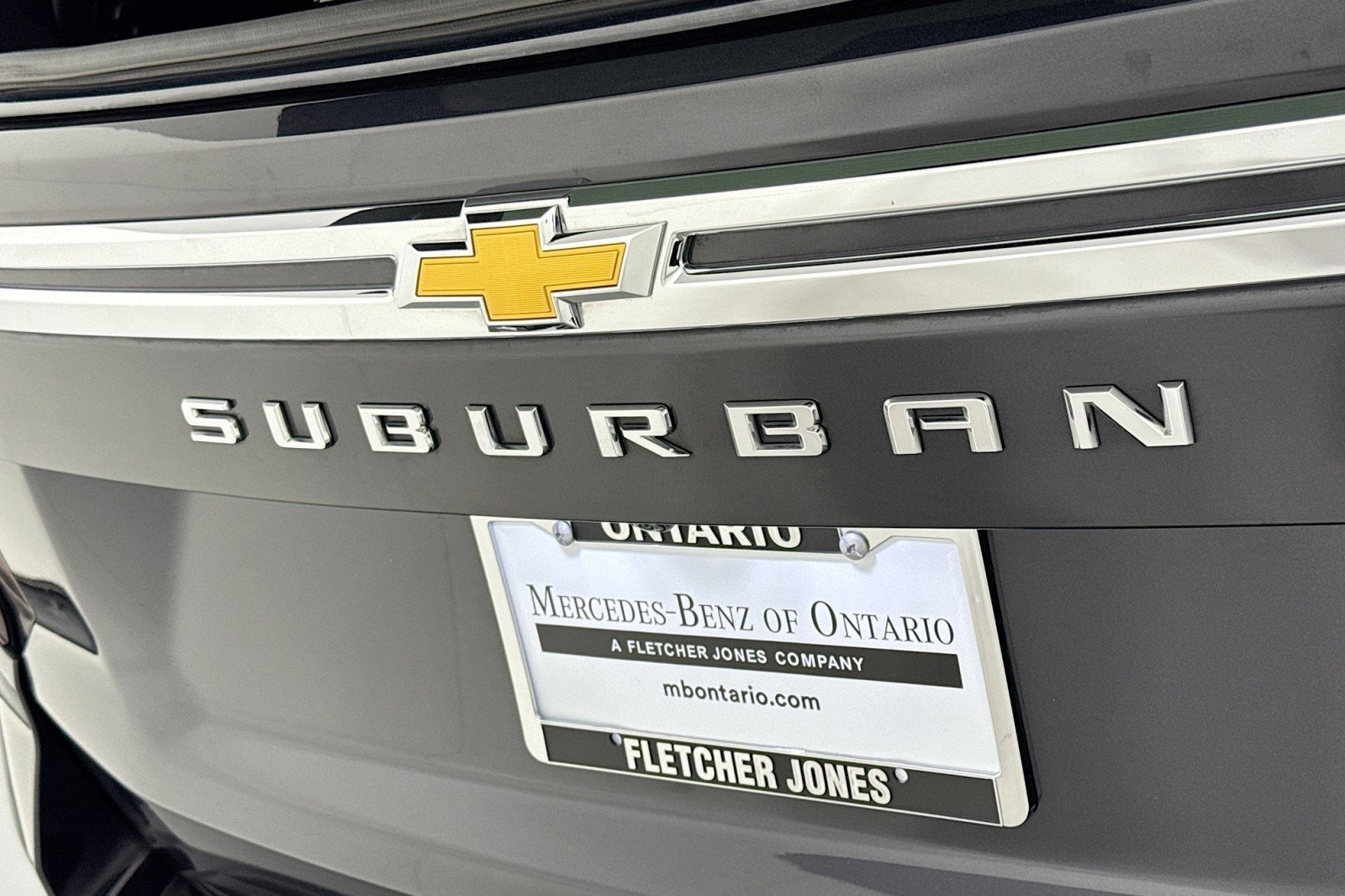 Used 2023 Chevrolet Suburban Premier image 9