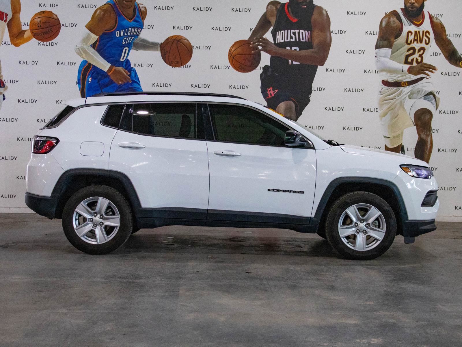 Used 2022 Jeep Compass Latitude AWD/4WD image 17