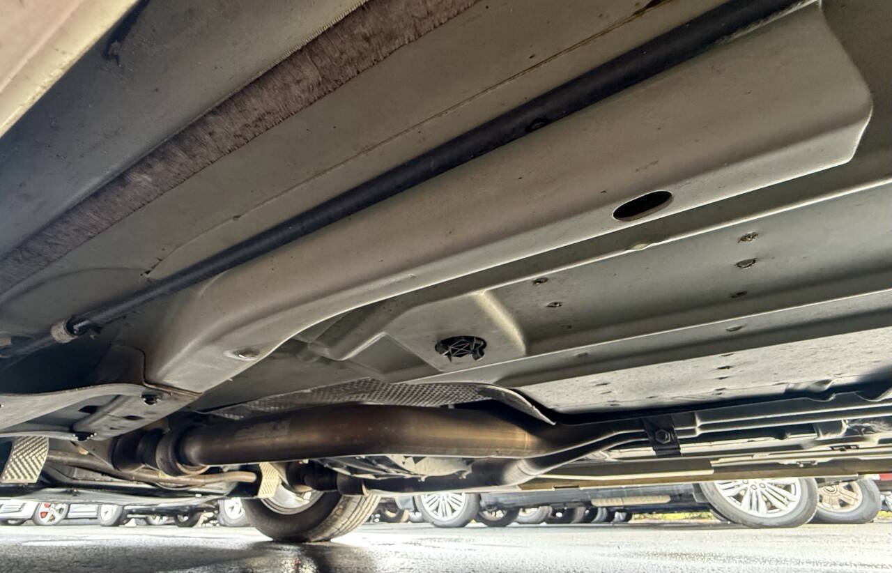 Used 2005 Chrysler 300 C RWD image 37