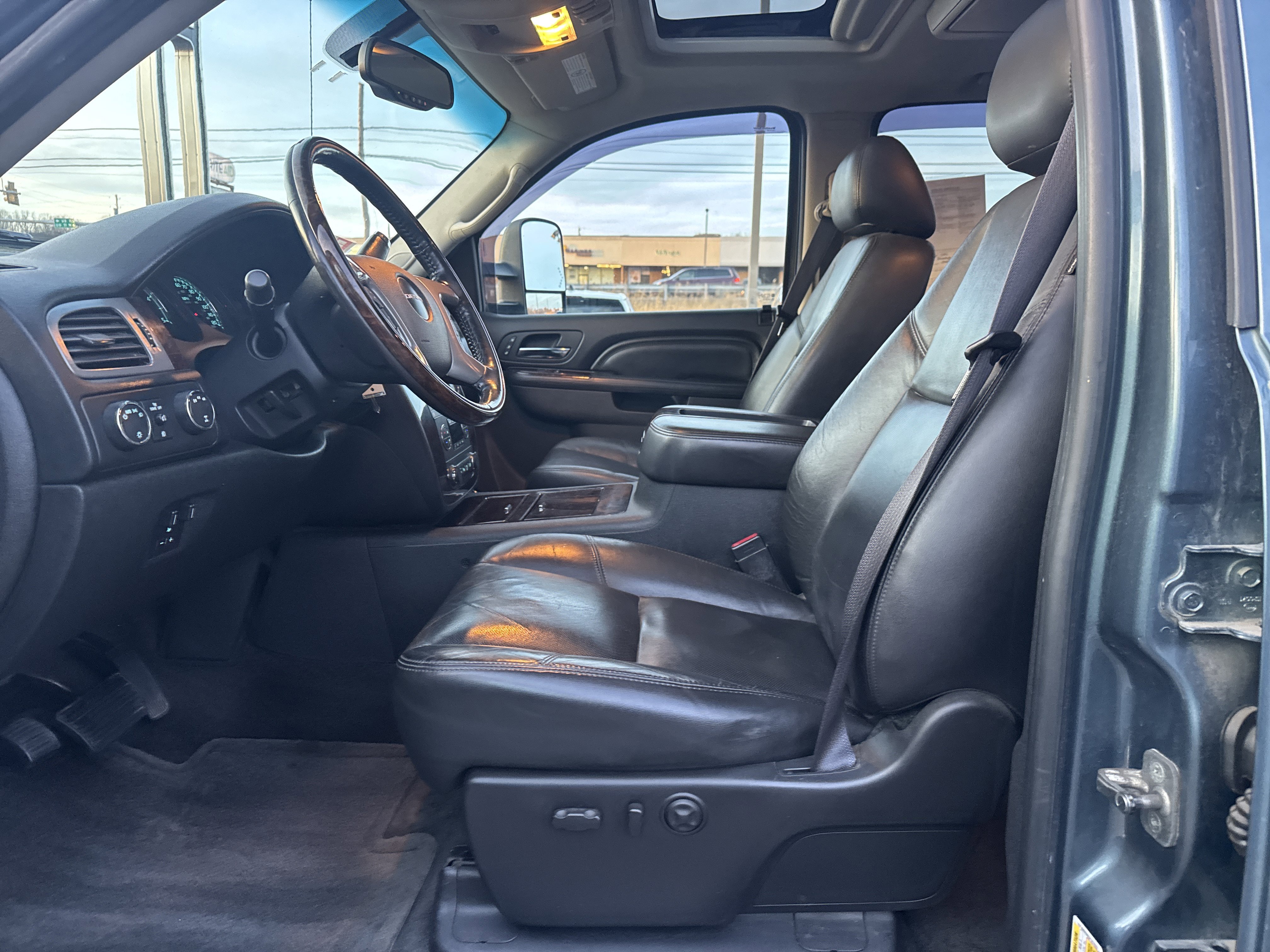 Used 2012 GMC Sierra 3500 Denali image 12