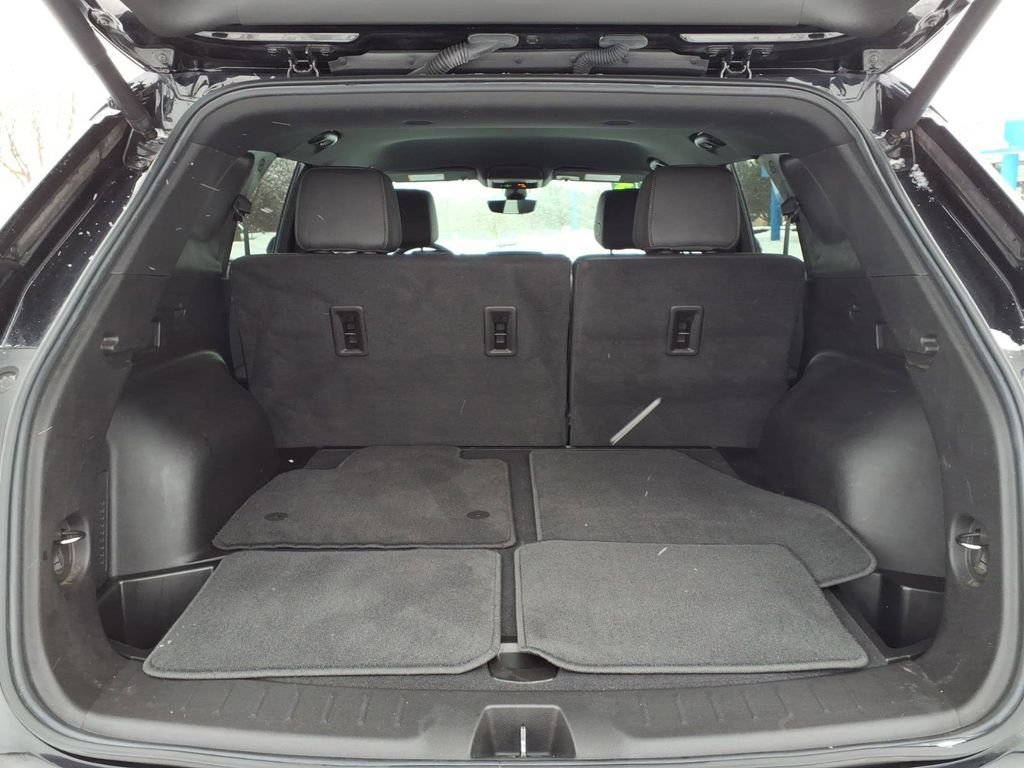 Certified 2023 Chevrolet Blazer Premier w/ Driver Confidence II Package image 10
