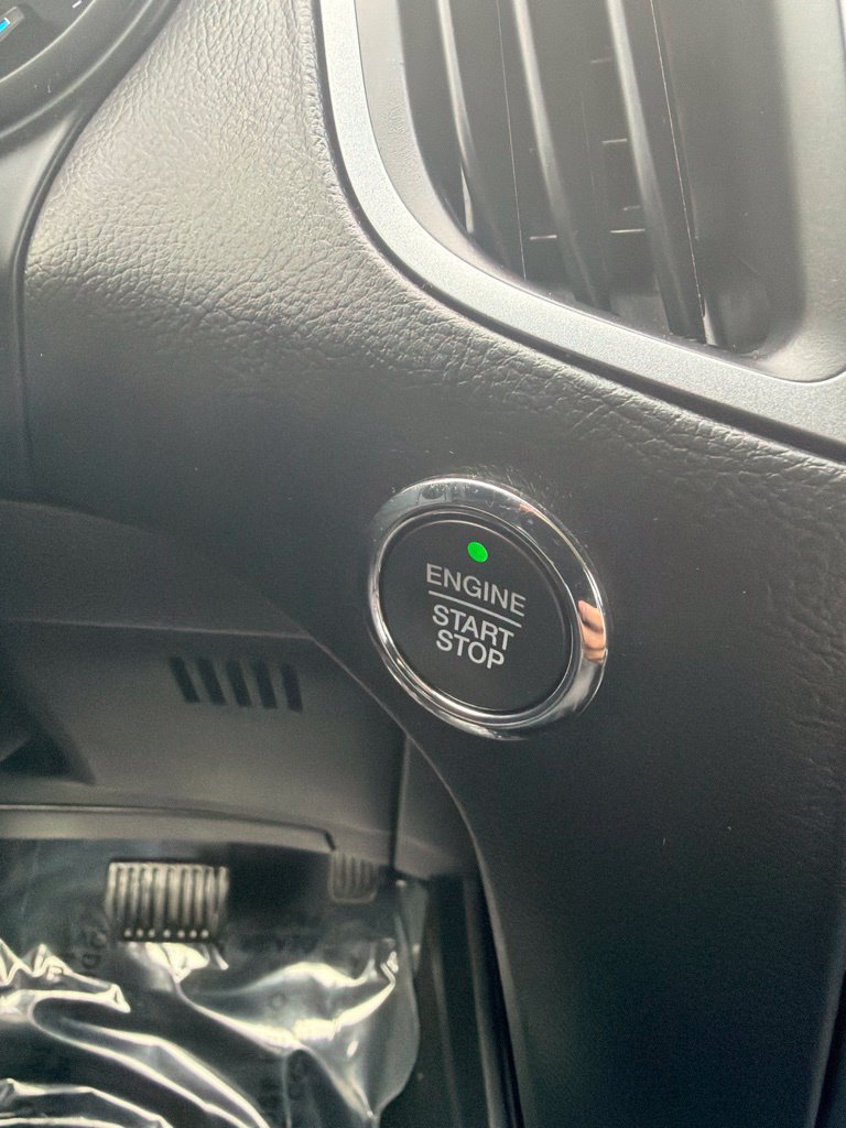 Used 2018 Ford Edge SE FWD image 46