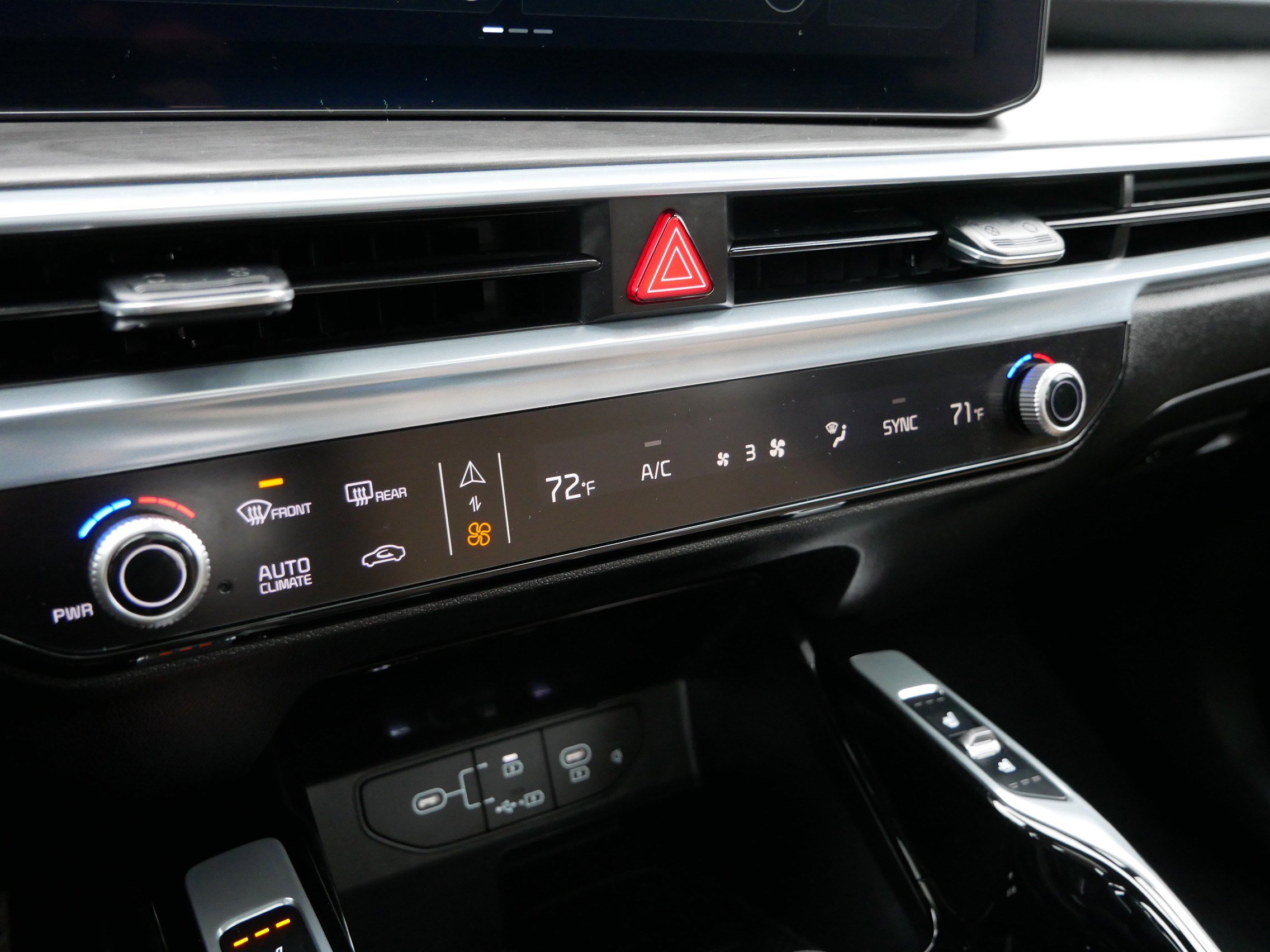 Used 2024 Kia Sorento SX Prestige w/ Olive Brown Leather Package image 23