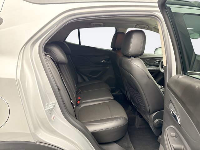 Used 2021 Buick Encore Preferred image 17