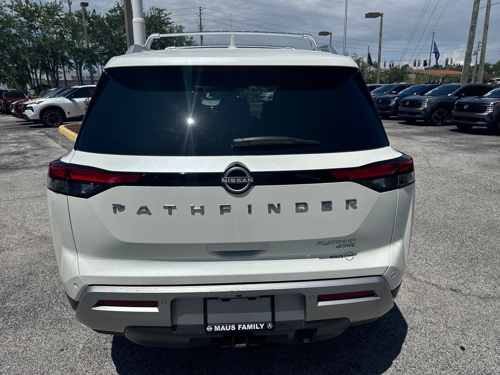 Certified 2023 Nissan Pathfinder Platinum w/ Lighting Package (N93) AWD/4WD image 6