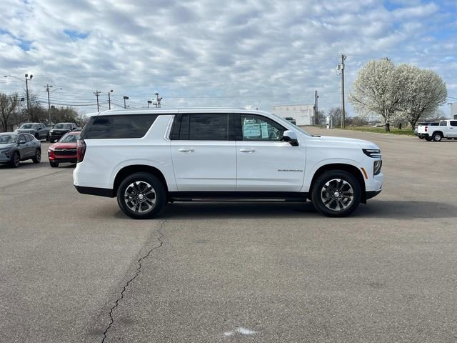 New 2026 Chevrolet Suburban LS image 3