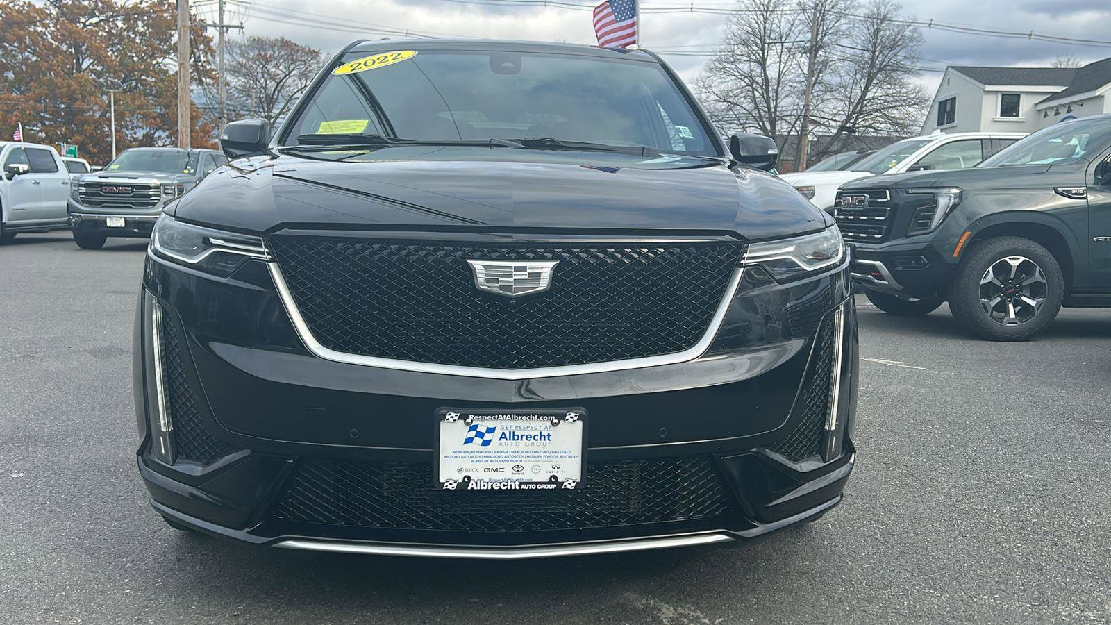 Used 2022 Cadillac XT6 Sport w/ Technology Package image 2