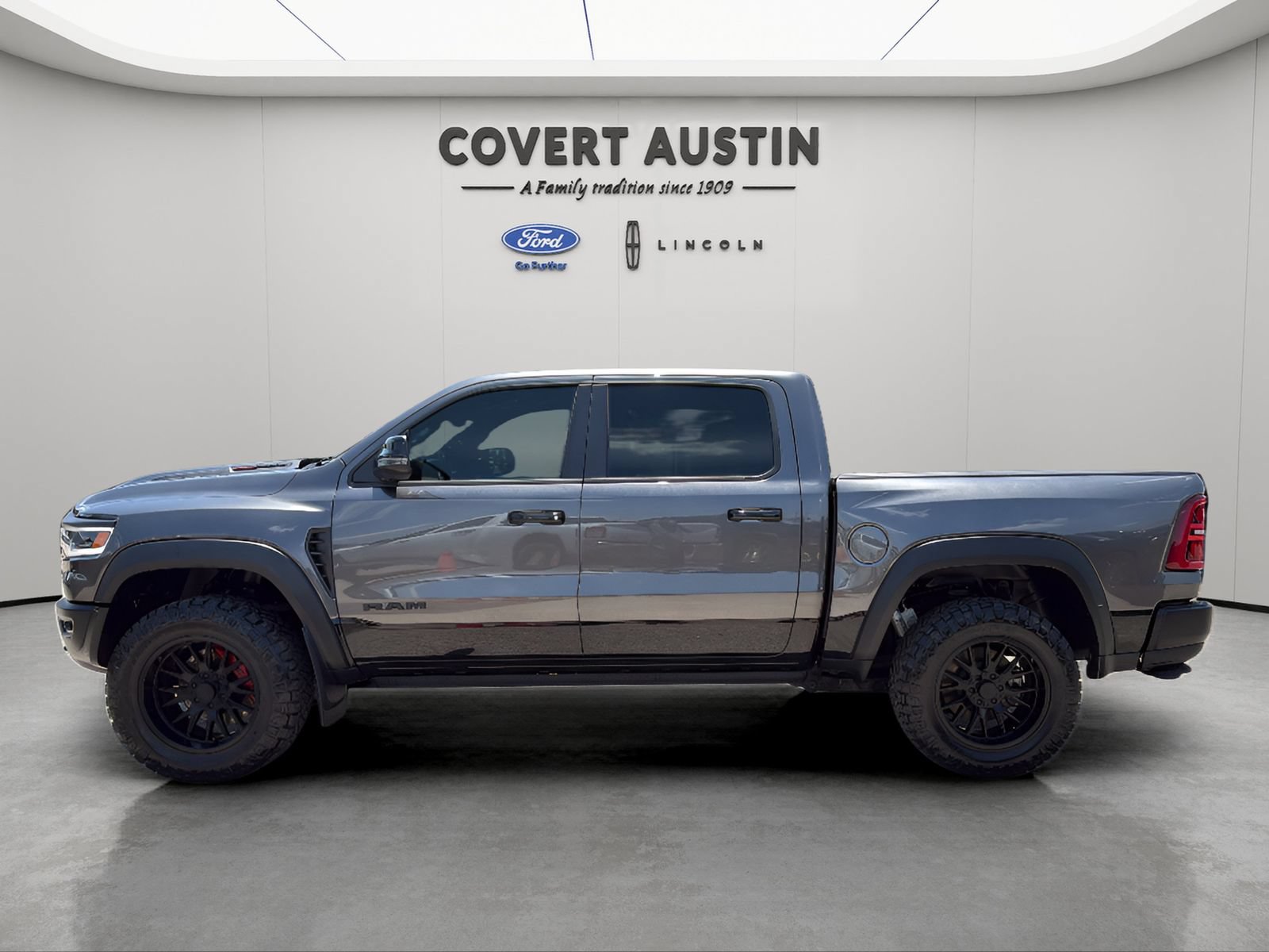 Used 2025 RAM 1500 RHO w/ RHO Level 1 Equipment Group AWD/4WD image 3