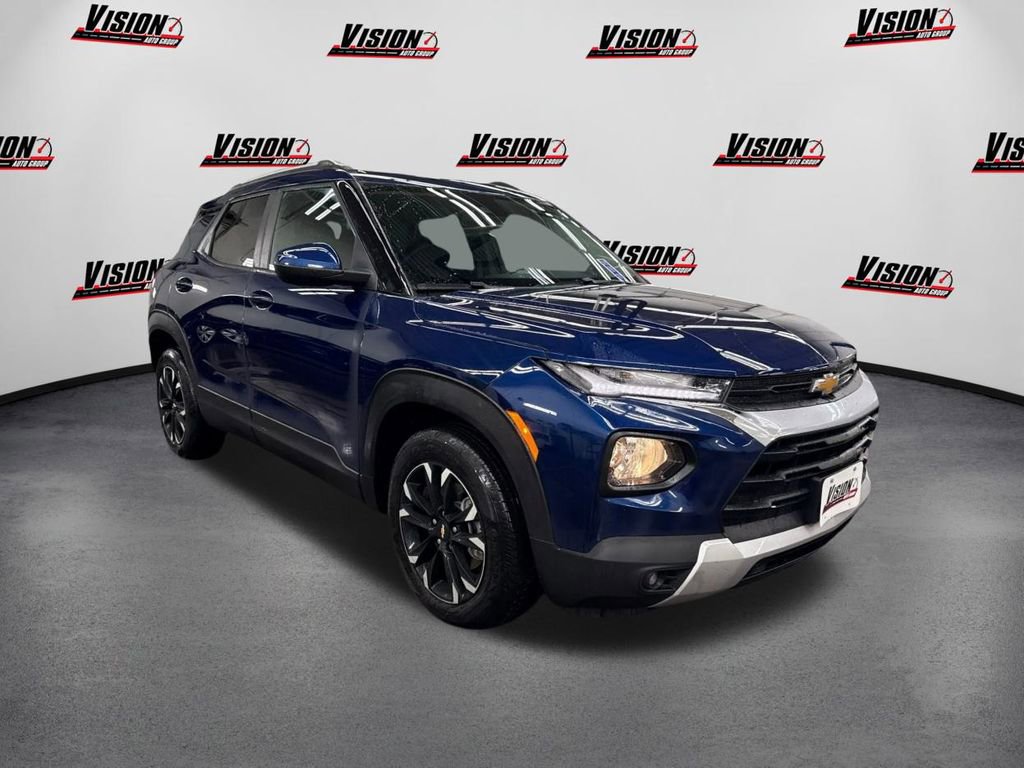 Used 2023 Chevrolet TrailBlazer LT image 3