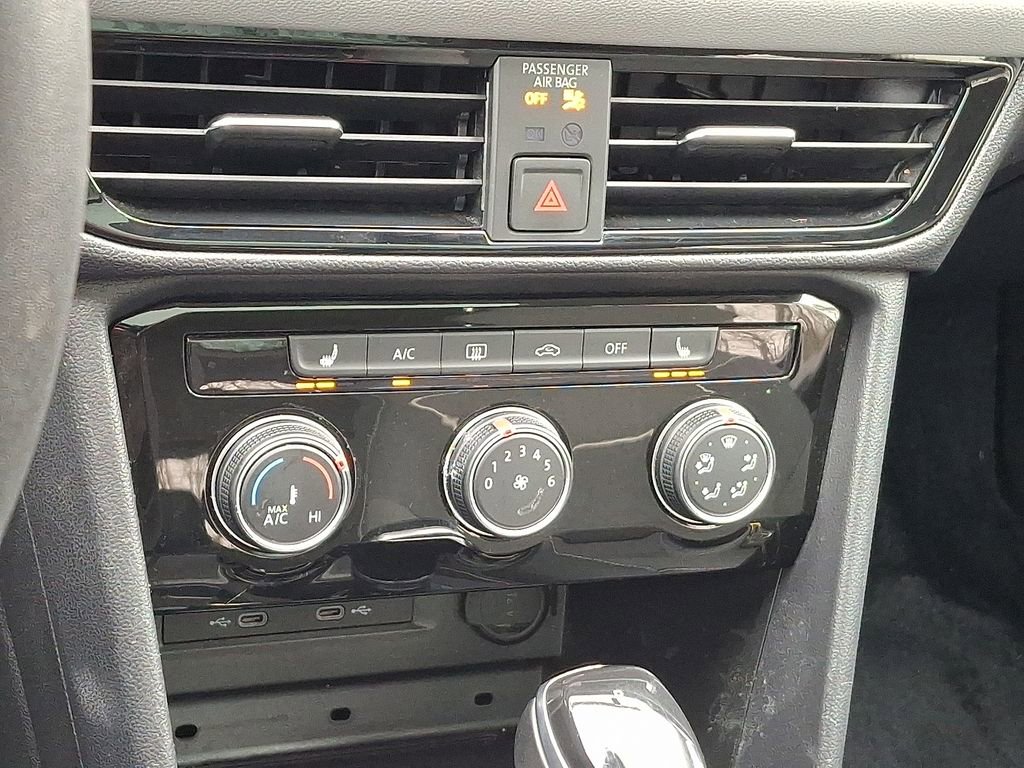 Used 2023 Volkswagen Taos SE image 20