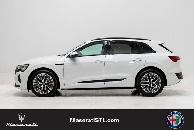 Used 2024 Audi Q8 e-tron Premium Plus image 21