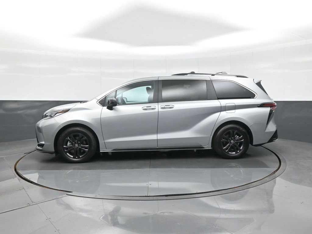 Certified 2024 Toyota Sienna XSE w/ XSE Plus Package image 6